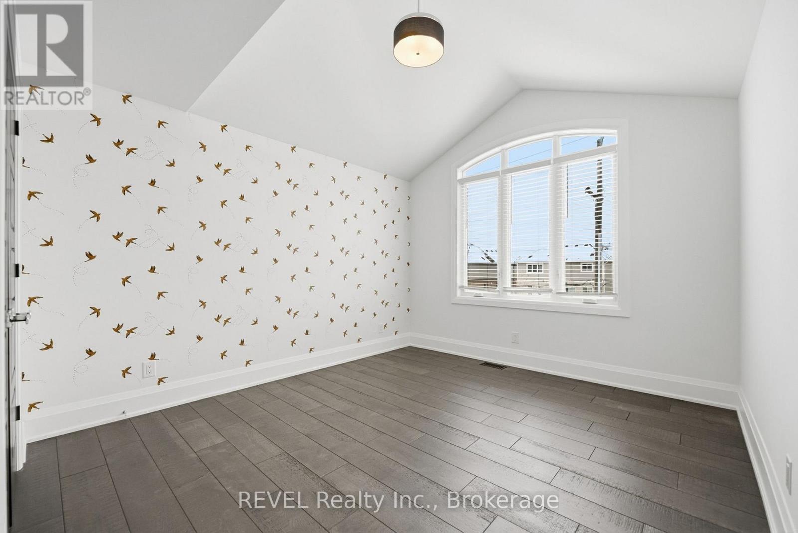 7641 Drummond Road, Niagara Falls, Ontario  L2G 0G9 - Photo 23 - X12675142