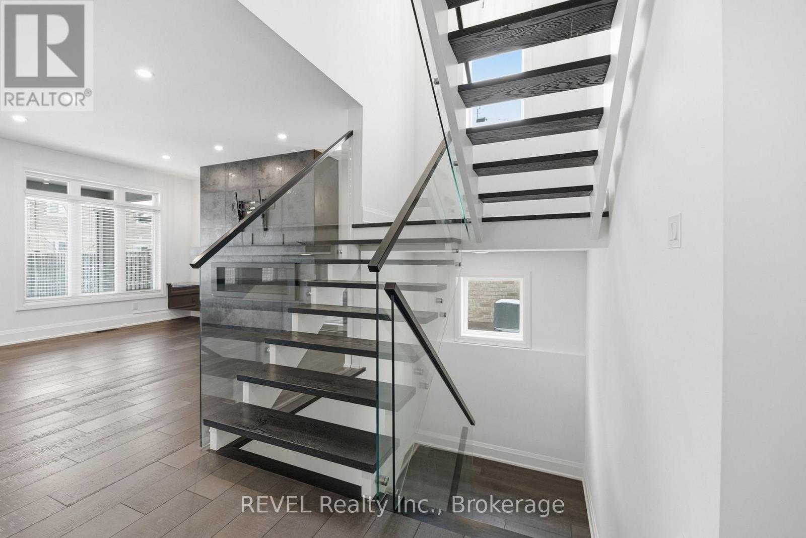 7641 Drummond Road, Niagara Falls, Ontario  L2G 0G9 - Photo 6 - X12675142