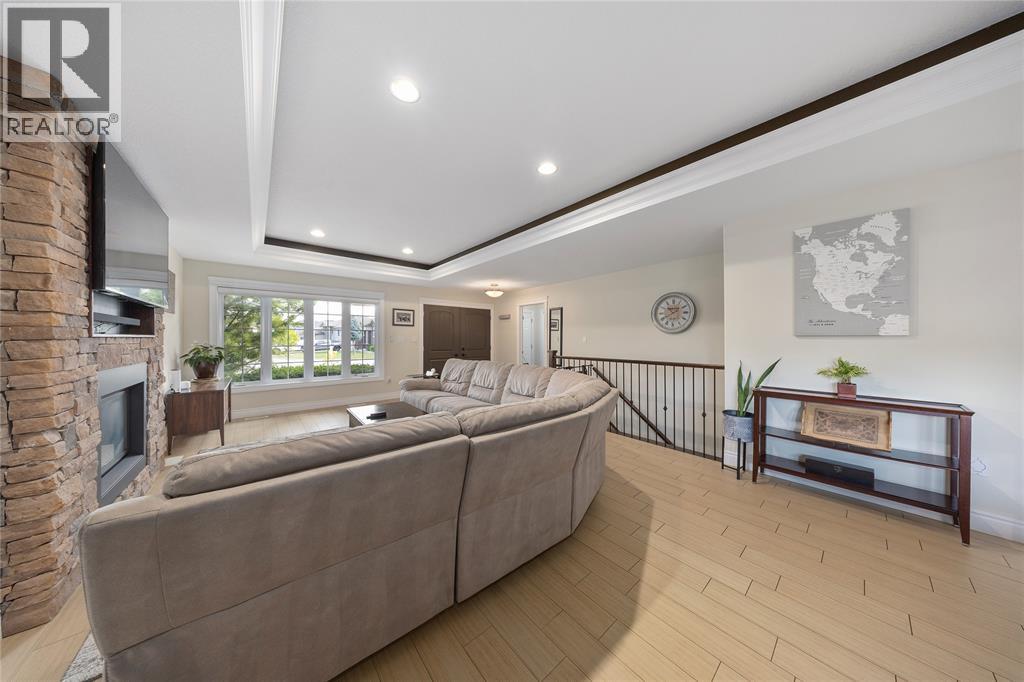 841 Manhattan Drive, Sarnia, Ontario  N7S 0B4 - Photo 7 - 26000129