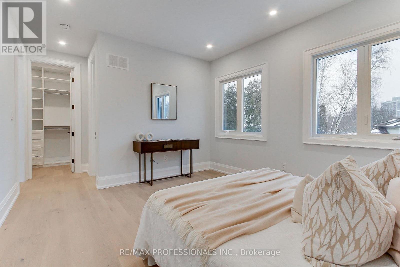 432 Smith Avenue, Burlington, Ontario  L7R 2V1 - Photo 24 - W12675104