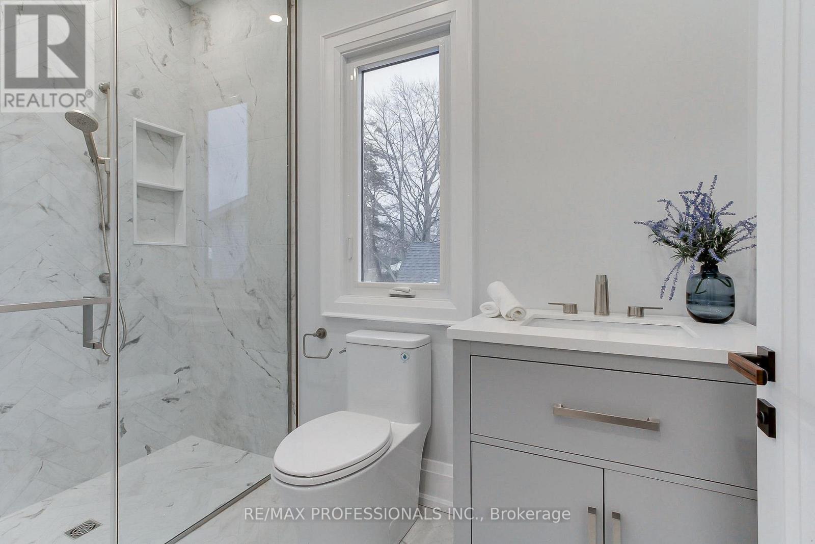 432 Smith Avenue, Burlington, Ontario  L7R 2V1 - Photo 35 - W12675104