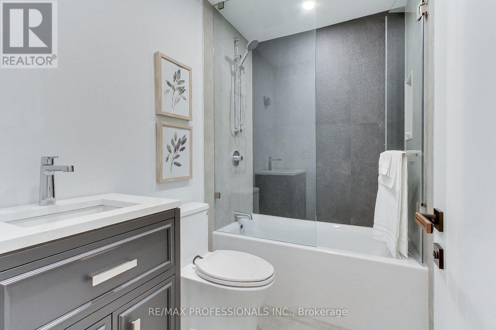 432 Smith Avenue, Burlington, Ontario  L7R 2V1 - Photo 45 - W12675104