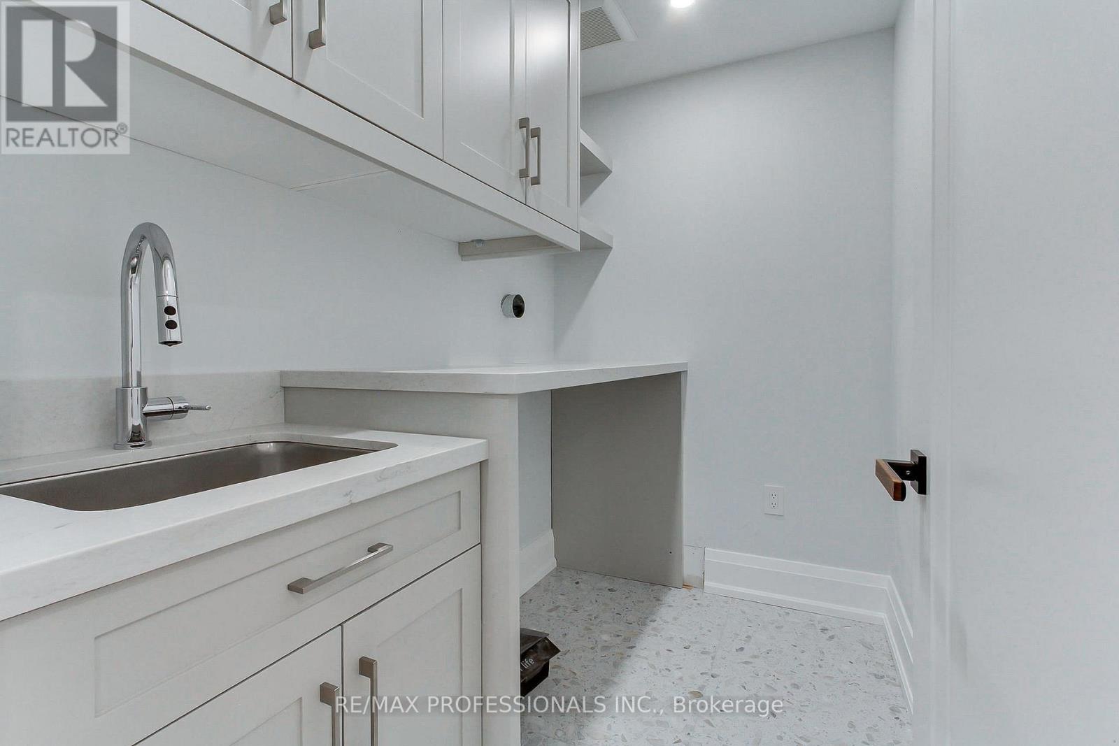 432 Smith Avenue, Burlington, Ontario  L7R 2V1 - Photo 46 - W12675104