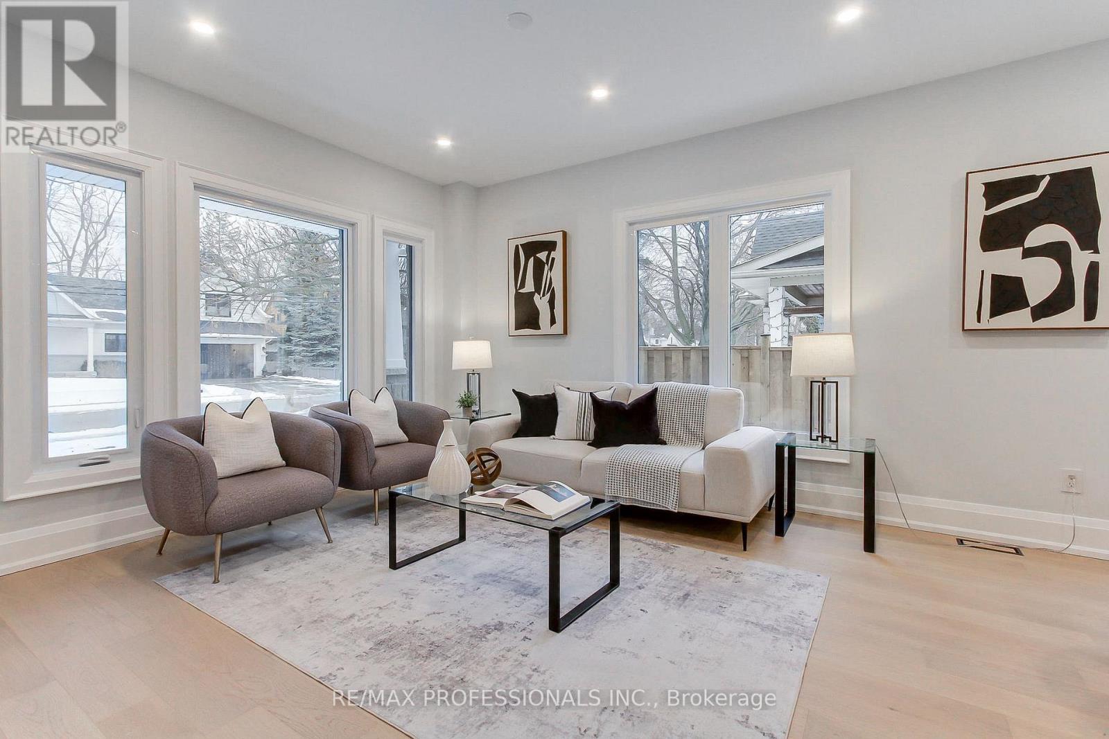 432 Smith Avenue, Burlington, Ontario  L7R 2V1 - Photo 8 - W12675104