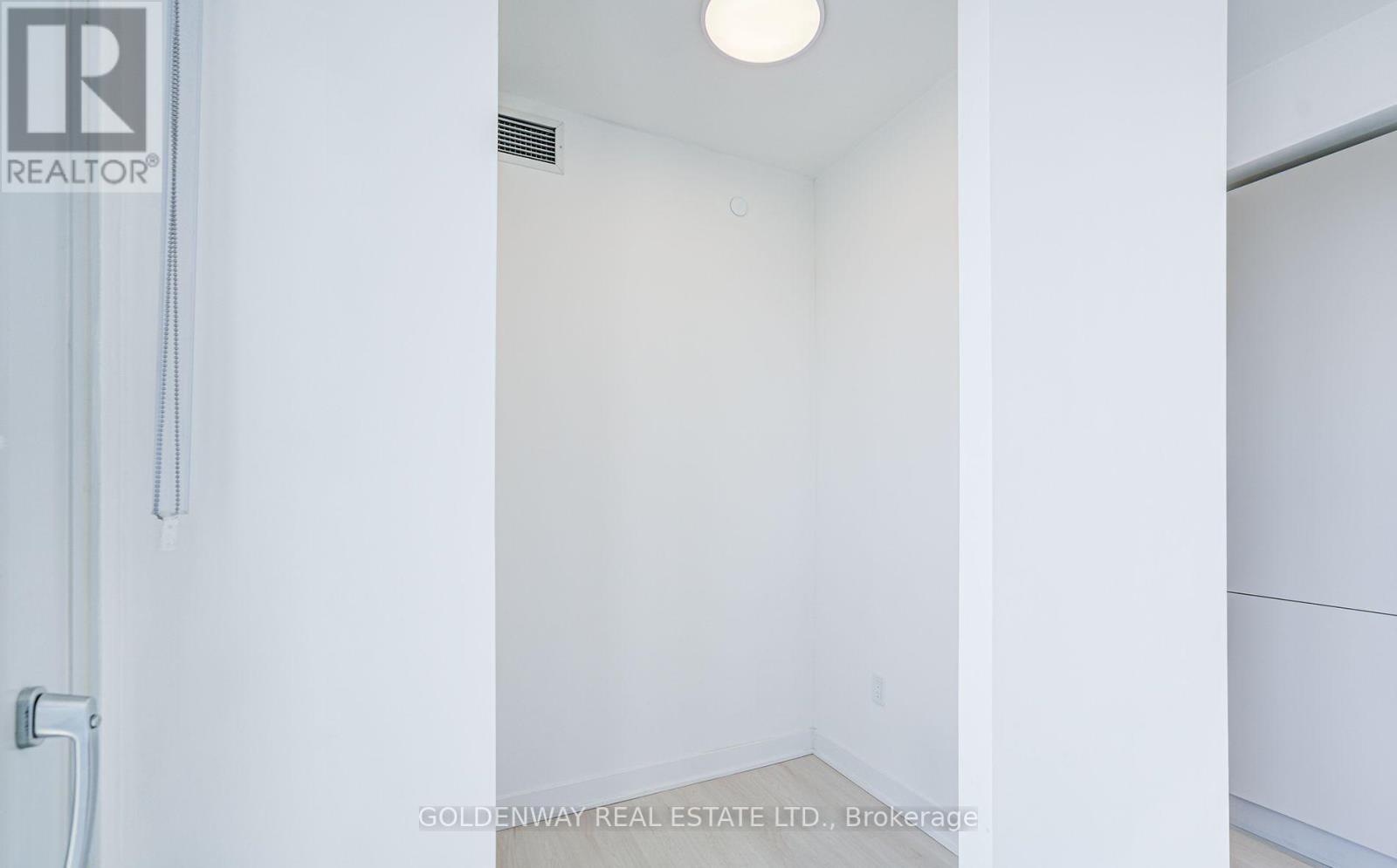 2503 - 3900 Confederation Parkway E, Mississauga, Ontario  L5B 0M3 - Photo 26 - W12675108