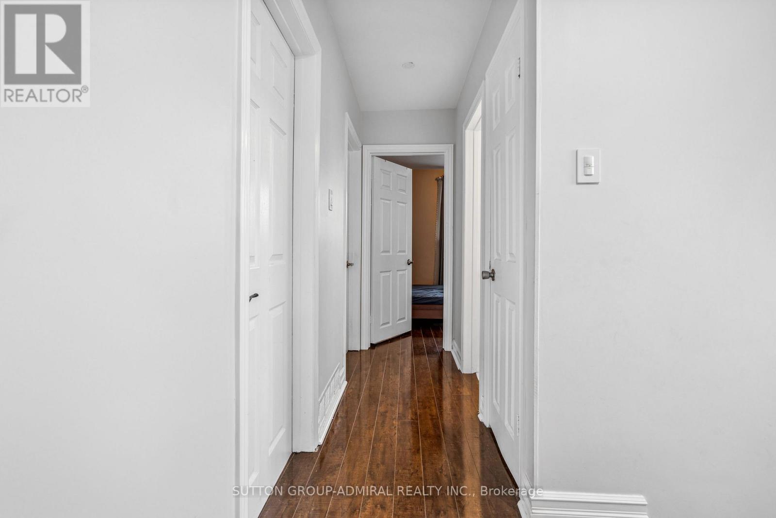 68 Wheatsheaf Crescent, Toronto, Ontario  M3N 1P6 - Photo 29 - W12675112