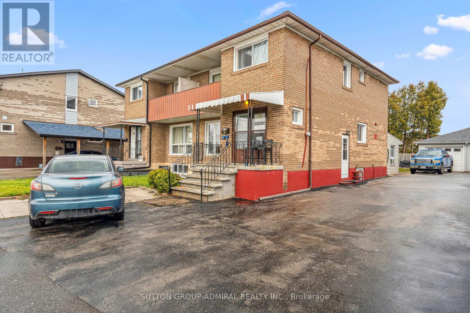 68 Wheatsheaf Crescent, Toronto, Ontario  M3N 1P6 - Photo 3 - W12675112