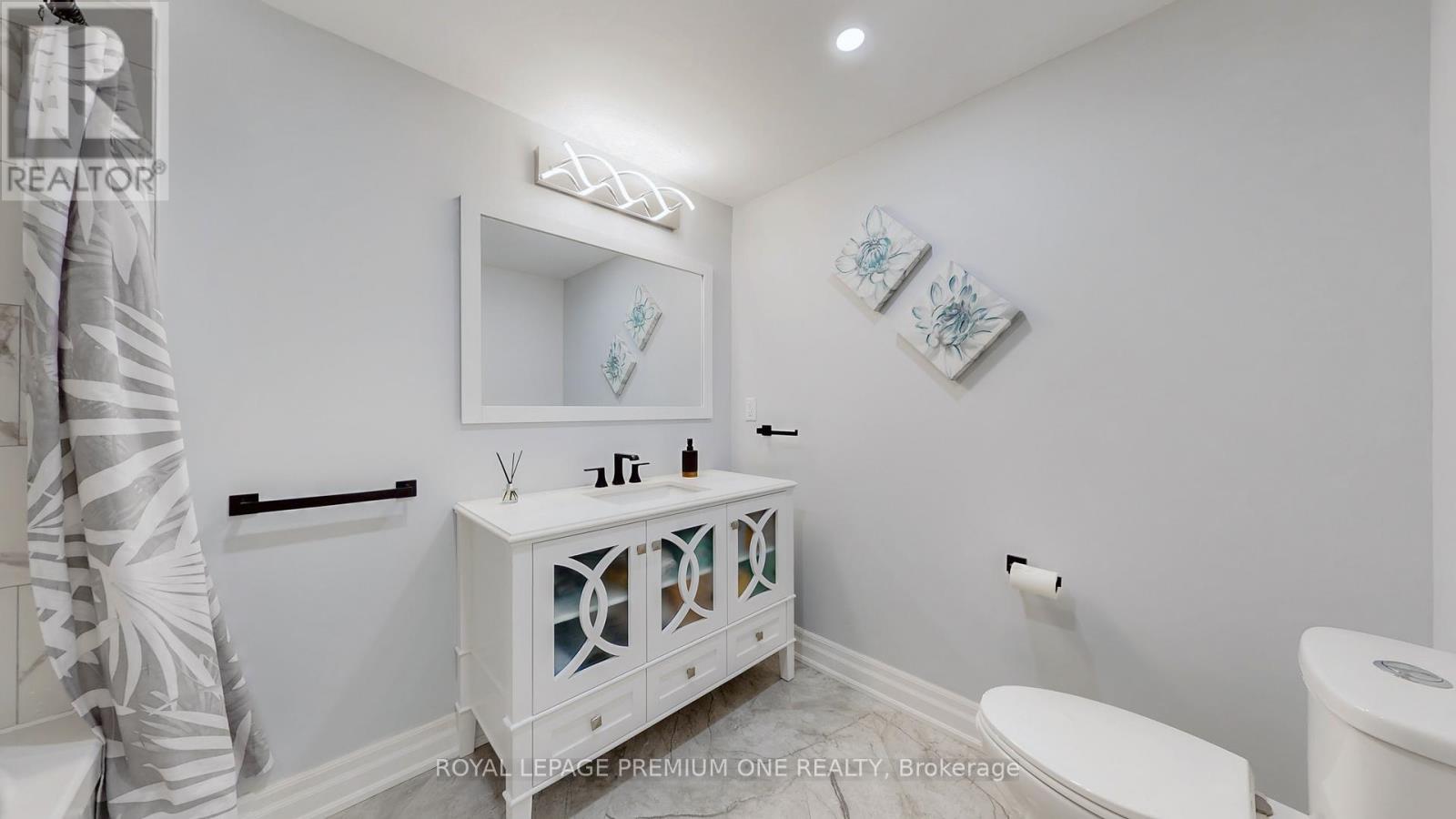 76 Alhart Drive, Toronto, Ontario  M9V 2N4 - Photo 19 - W12675134