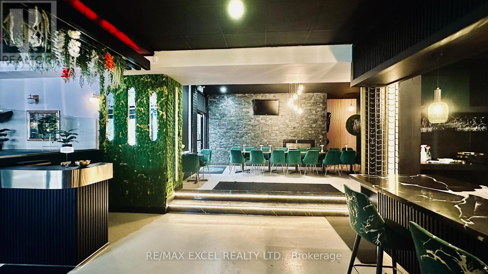 5164 Dundas Street W, Toronto, Ontario  M9A 1C4 - Photo 4 - W12675152