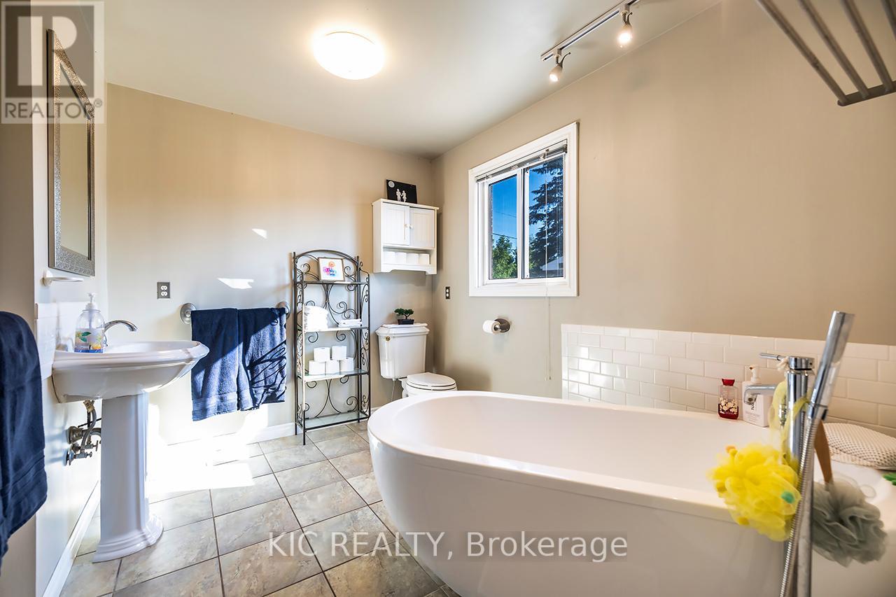 529 Sawmill Road, Douro-Dummer, Ontario  K0L 1H0 - Photo 25 - X12675162