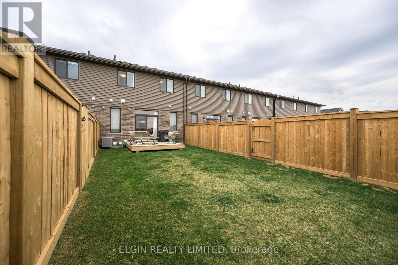 33 Evylean Court, St. Thomas, Ontario  N5P 3S6 - Photo 3 - X12675178