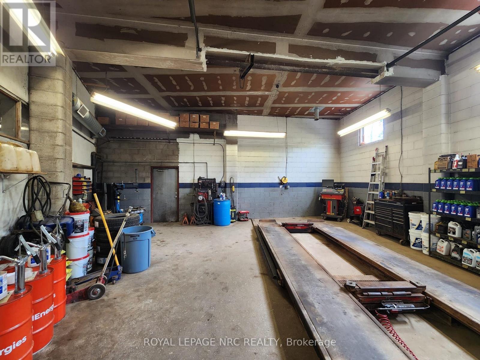 208 Ridge Road N, Fort Erie, Ontario  L0S 1N0 - Photo 15 - X12675182