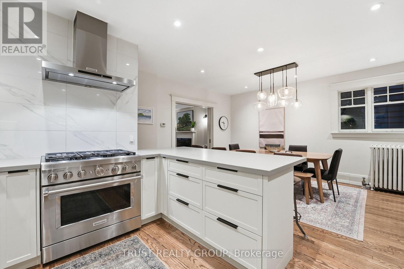 187 Grenadier Road, Toronto, Ontario  M6R 1R8 - Photo 16 - W12672340