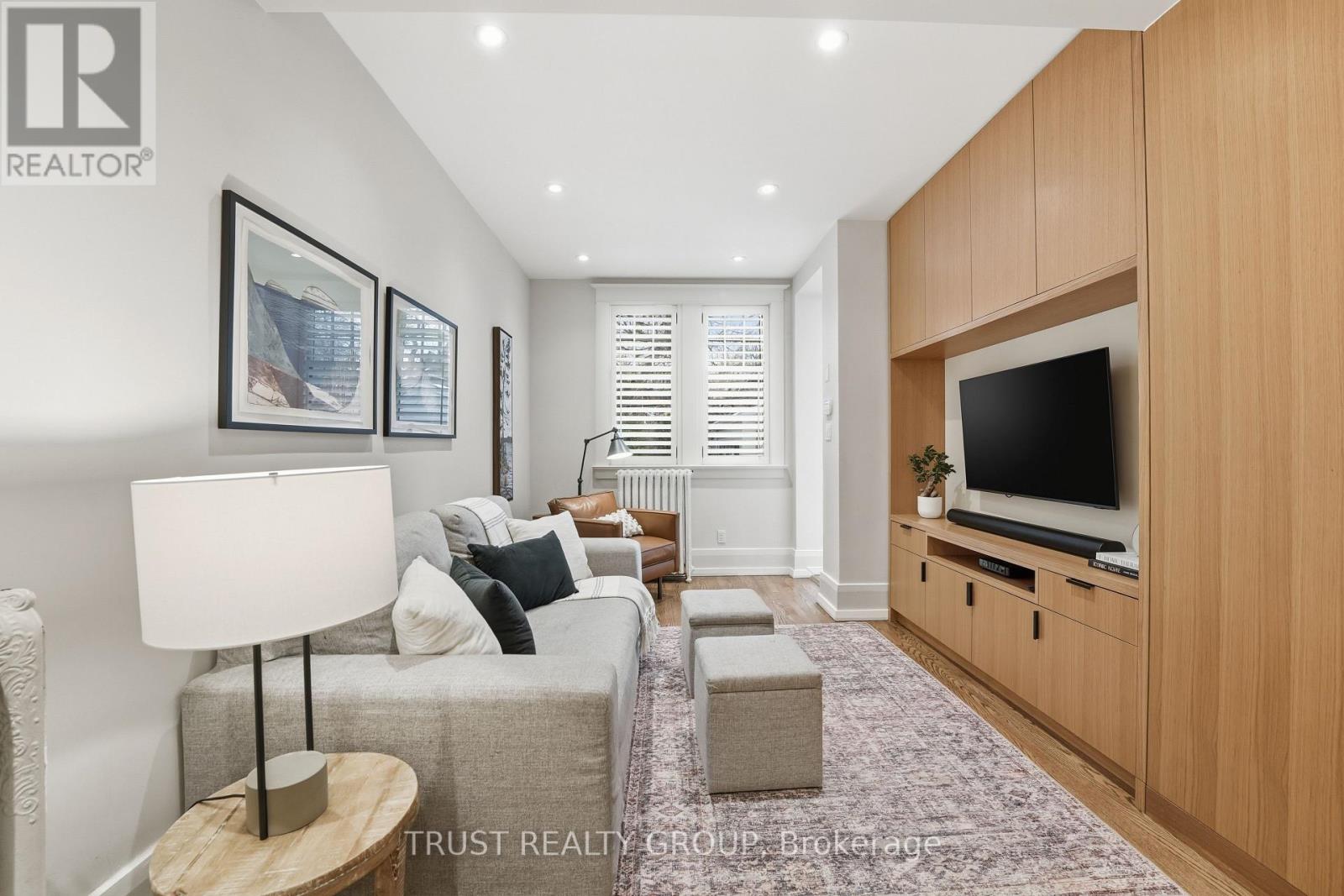 187 Grenadier Road, Toronto, Ontario  M6R 1R8 - Photo 19 - W12672340