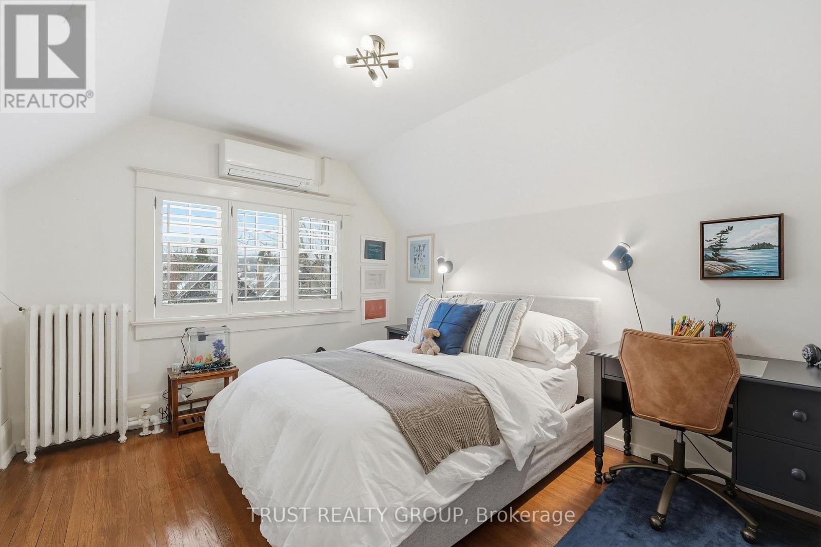 187 Grenadier Road, Toronto, Ontario  M6R 1R8 - Photo 37 - W12672340