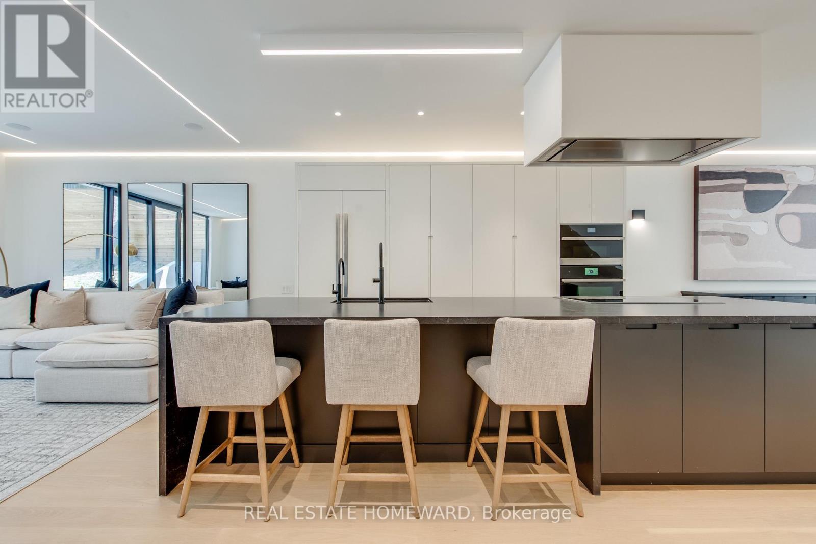 174 Kenilworth Avenue, Toronto, Ontario  M4L 3S6 - Photo 15 - E12675158