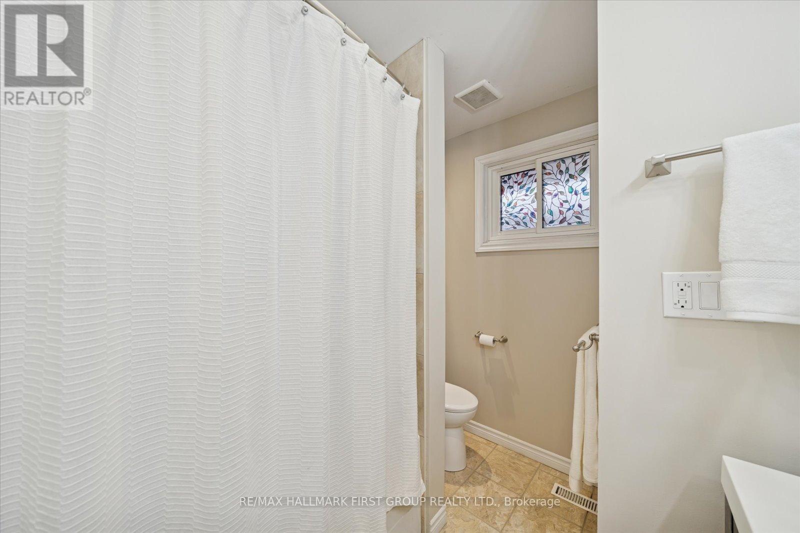 553 Harmony Road S, Oshawa, Ontario  L1H 6V4 - Photo 23 - E12675174