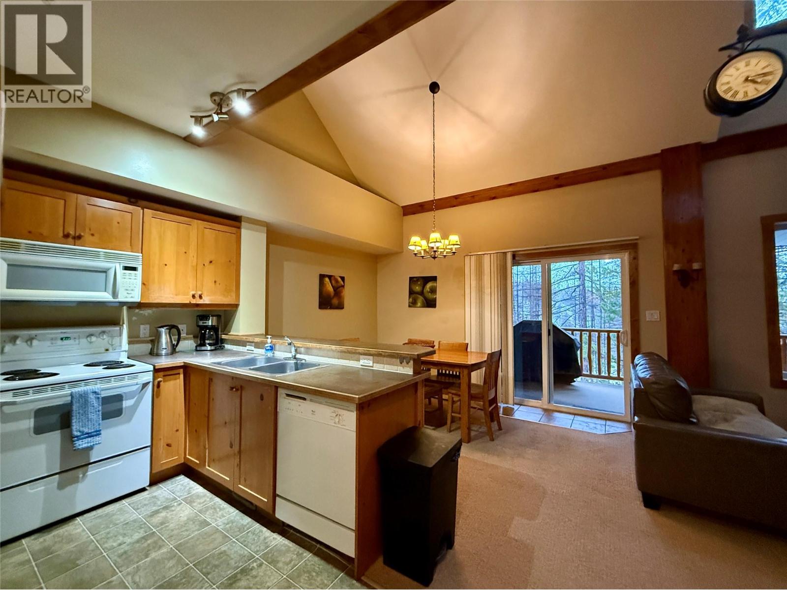 300 Stemwinder Drive Unit# 210, Kimberley, British Columbia  V1A 2Y5 - Photo 7 - 10370356