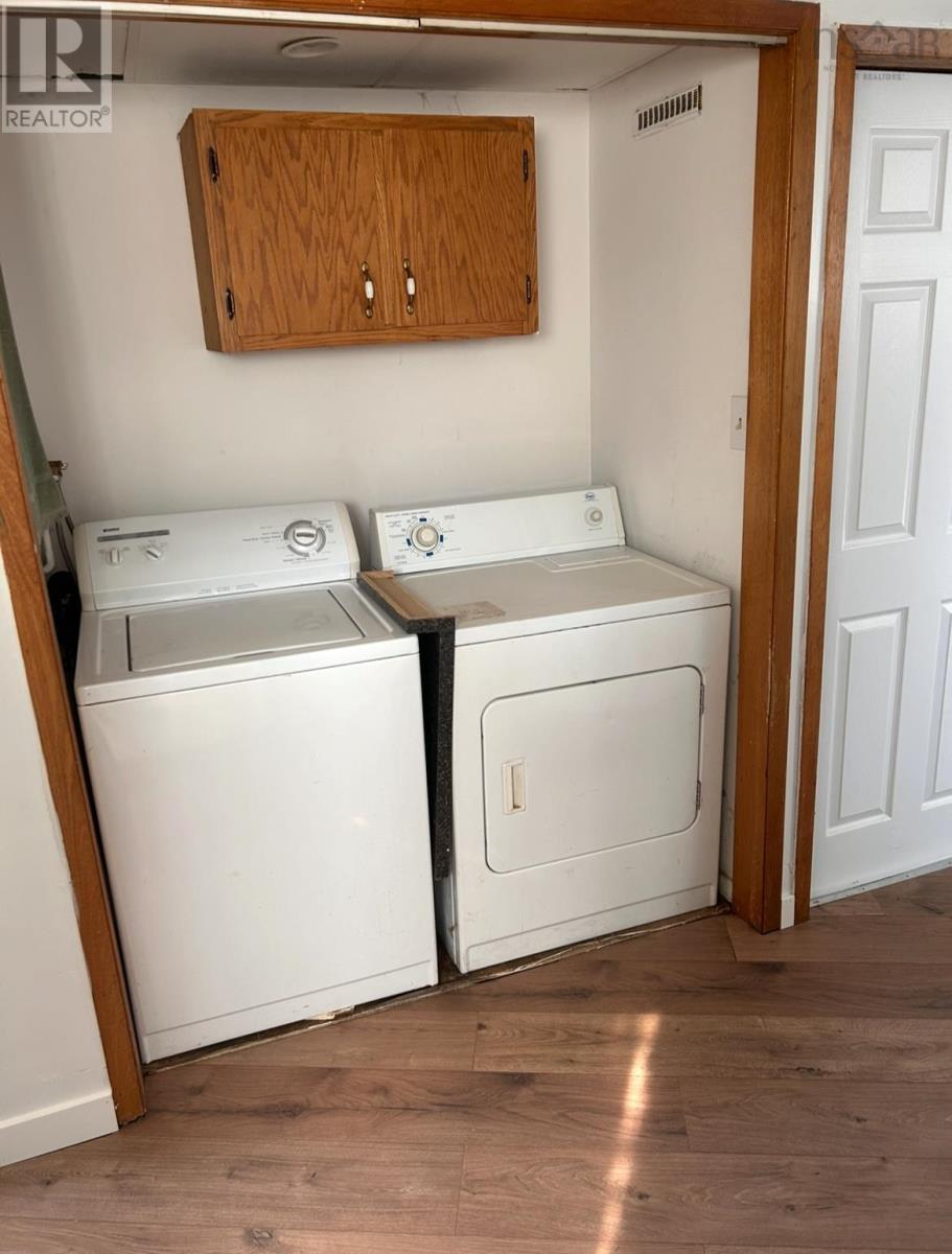 200 Reserve Street, Glace Bay, Nova Scotia  B1A 4W5 - Photo 11 - 202600376