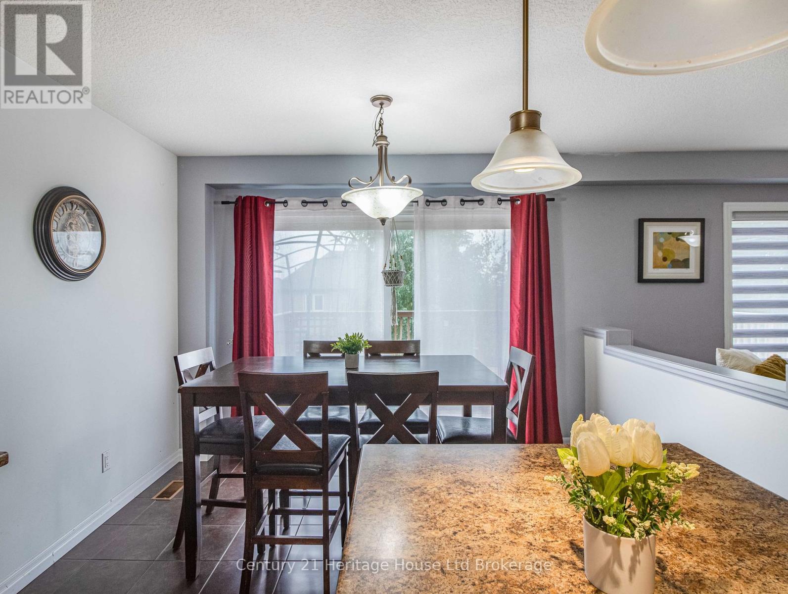 702 Frontenac Crescent, Woodstock, Ontario  N4V 0B1 - Photo 8 - X12675276