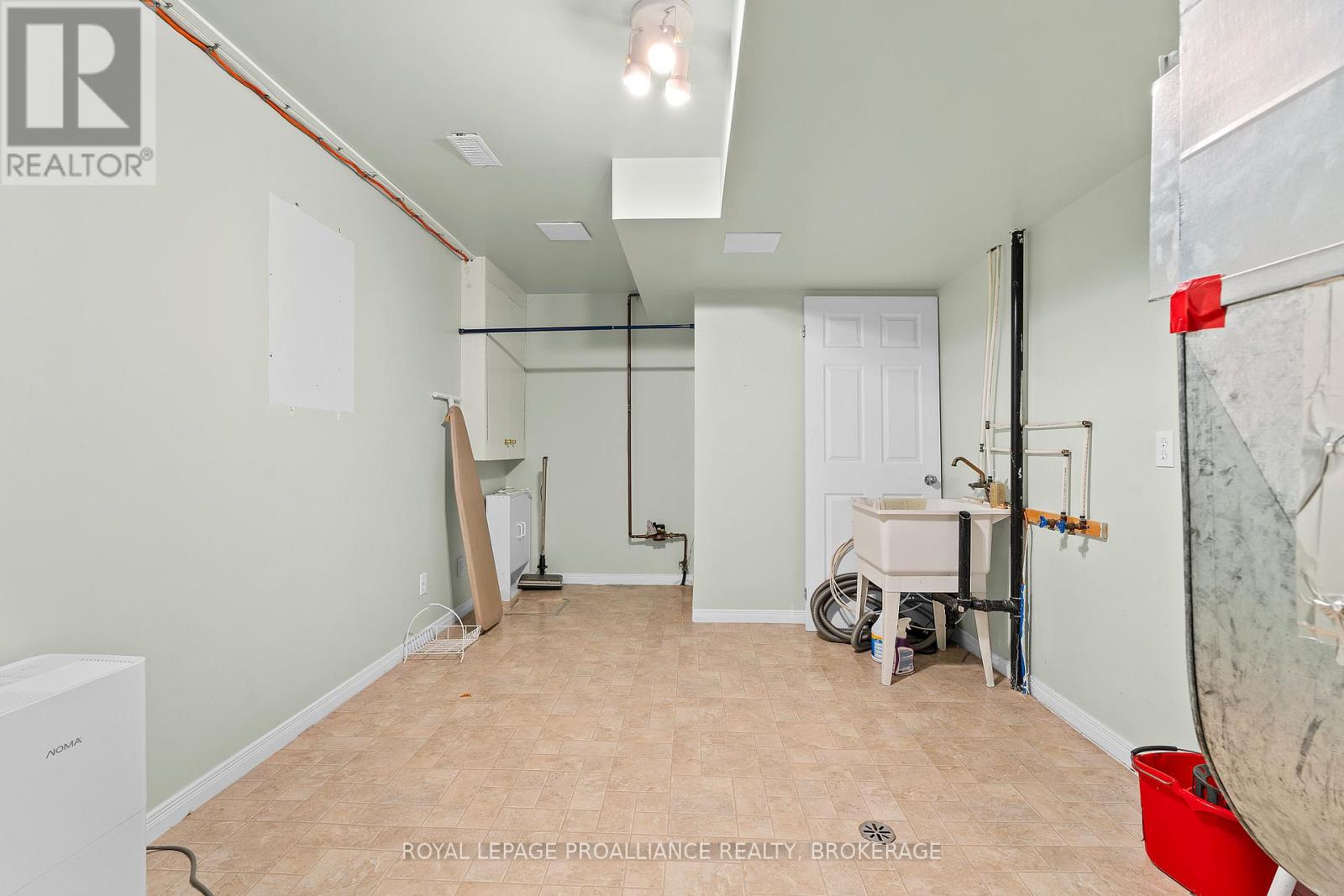 781 Shires Way, Kingston, Ontario  K7M 8X9 - Photo 31 - X12673844