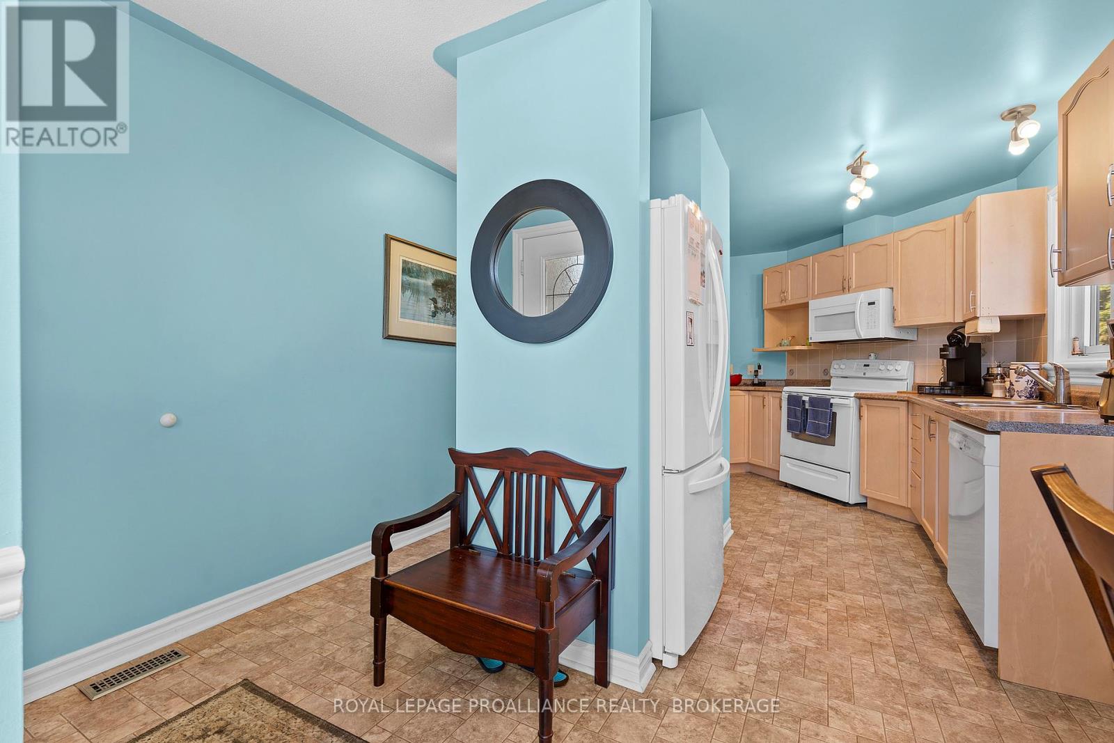 781 Shires Way, Kingston, Ontario  K7M 8X9 - Photo 9 - X12673844