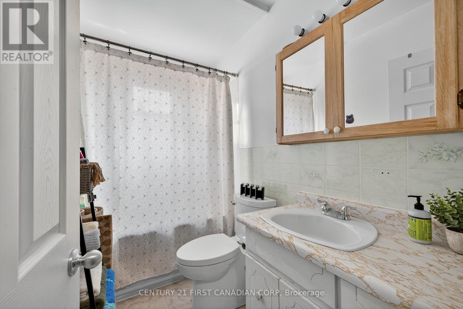 204 Burnside Drive, London East, Ontario  N5V 1B7 - Photo 15 - X12675200