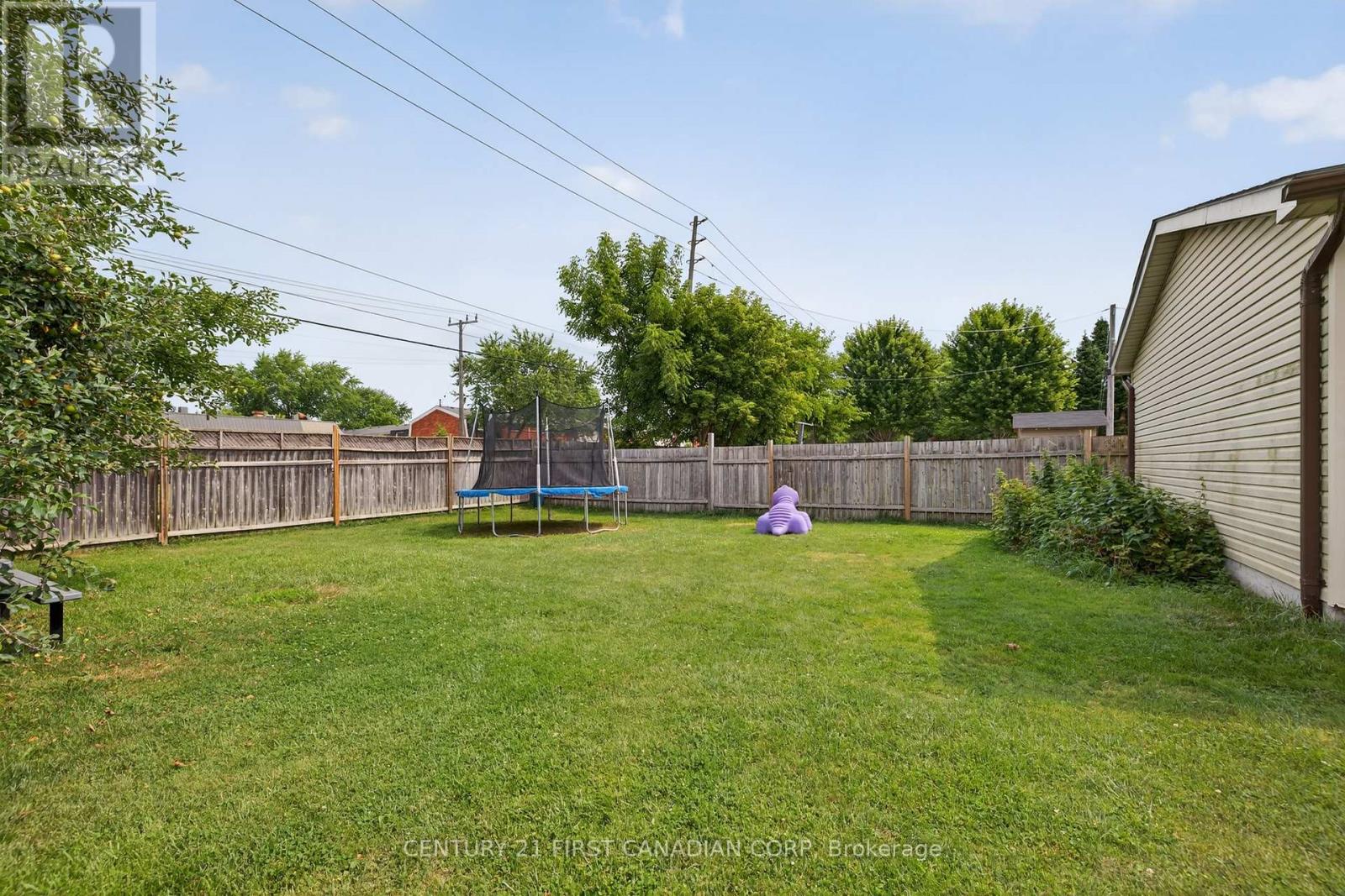 204 Burnside Drive, London East, Ontario  N5V 1B7 - Photo 35 - X12675200