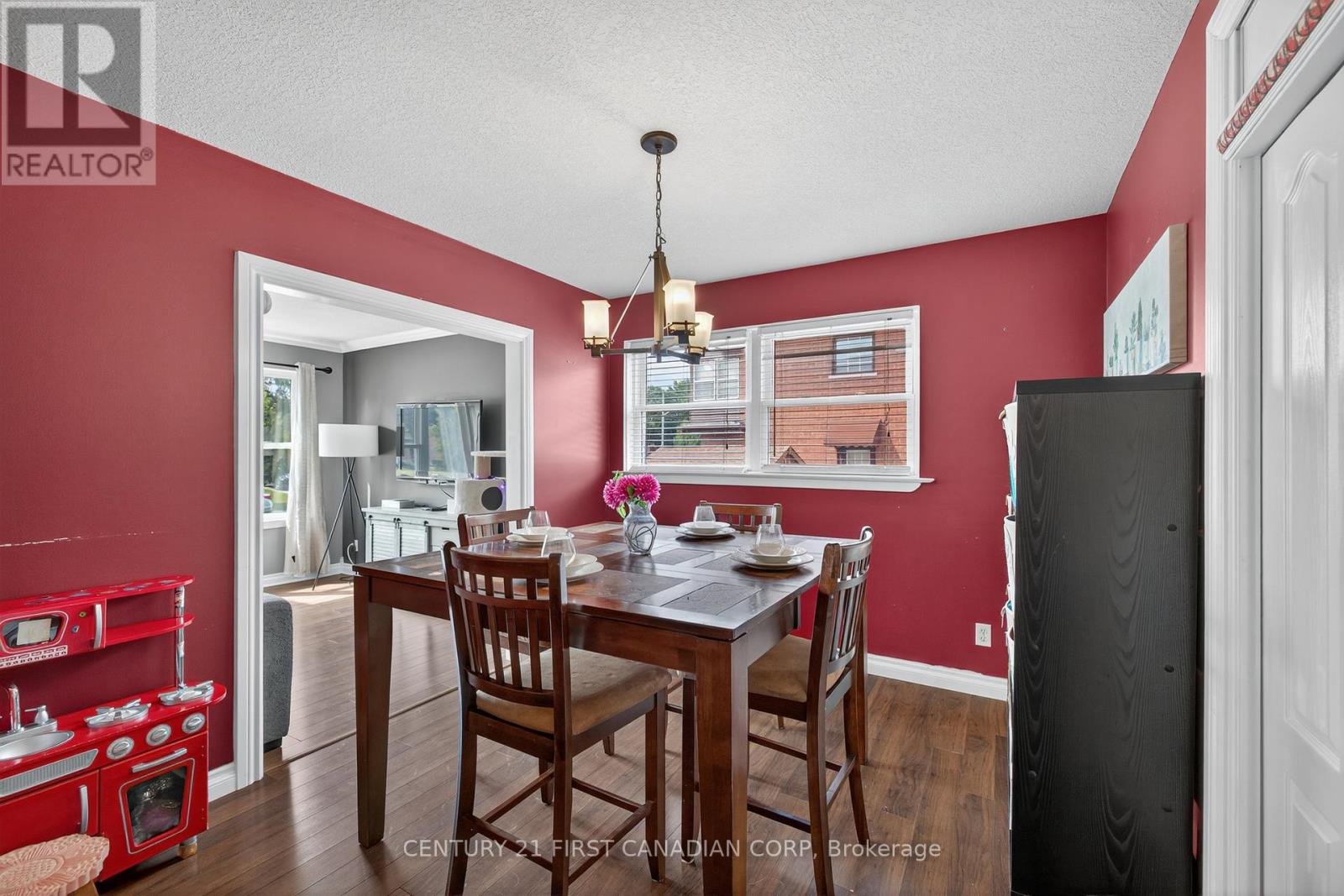 204 Burnside Drive, London East, Ontario  N5V 1B7 - Photo 7 - X12675200