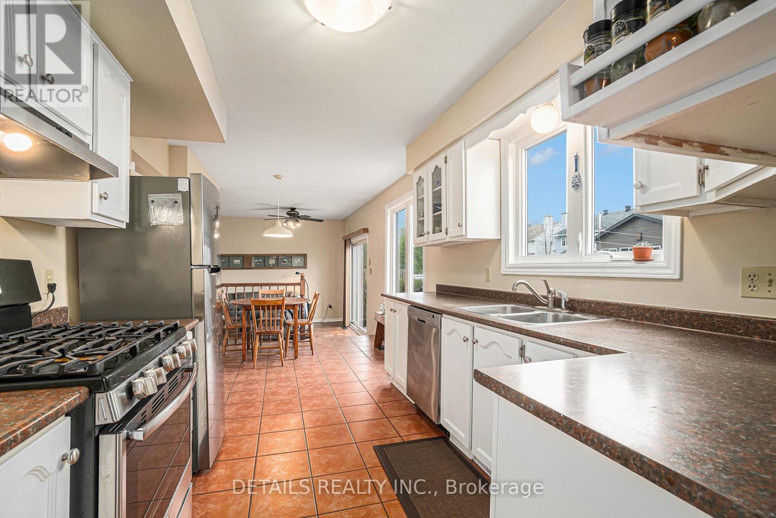 221 Macdougall Street, Russell, Ontario  K4R 1A5 - Photo 10 - X12675198