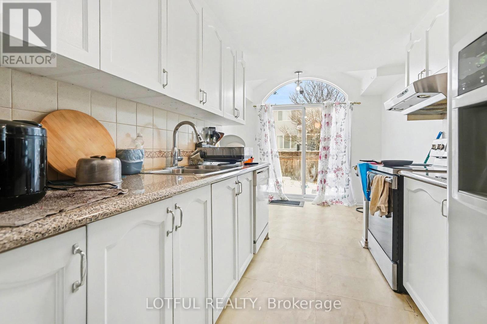 13 Villandry Street, Ottawa, Ontario  K2G 6X7 - Photo 10 - X12675234