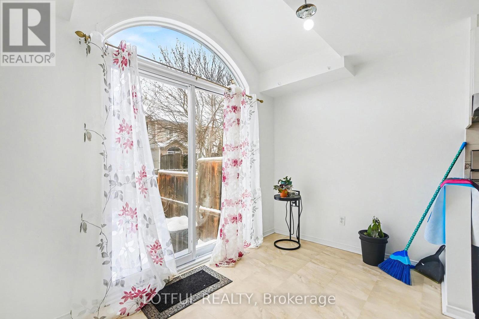 13 Villandry Street, Ottawa, Ontario  K2G 6X7 - Photo 13 - X12675234