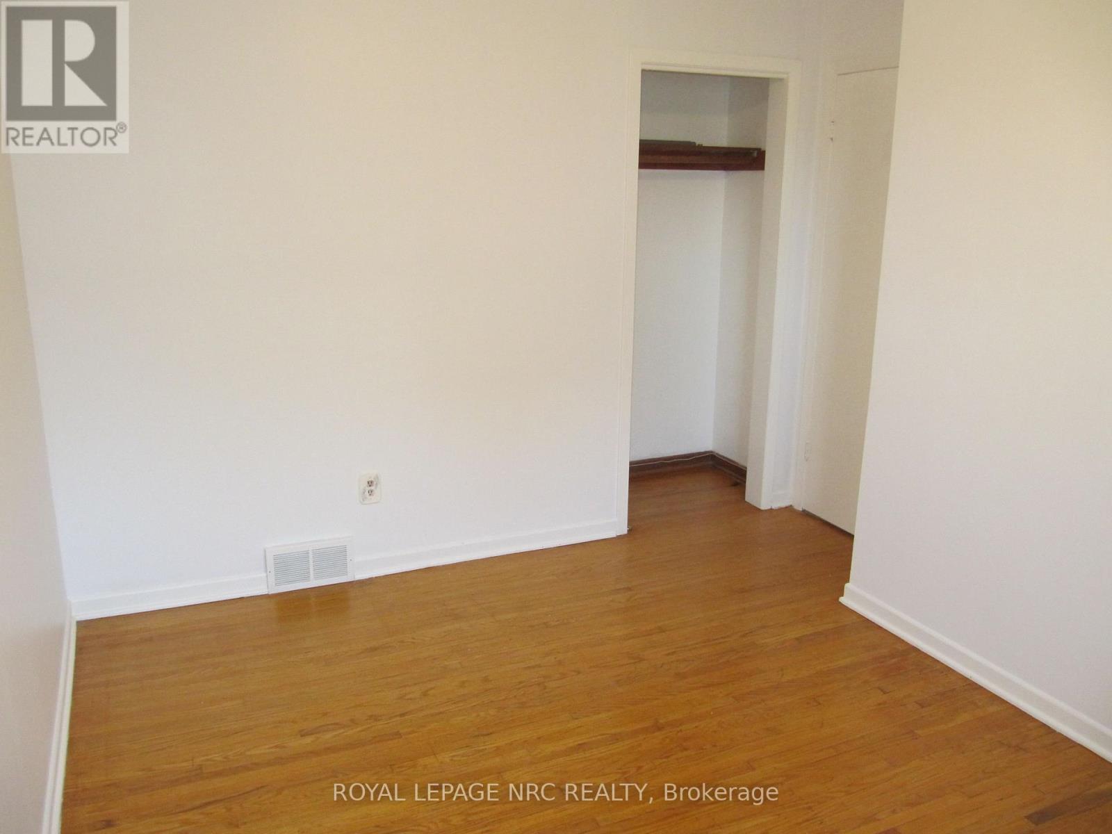 2 Black Knight Road, St. Catharines, Ontario  L2N 3C1 - Photo 17 - X12675190