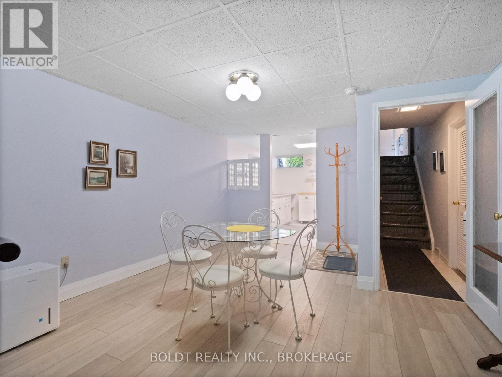 Lower - 2 Kenworth Drive, St. Catharines, Ontario  L2M 4S2 - Photo 11 - X12675218