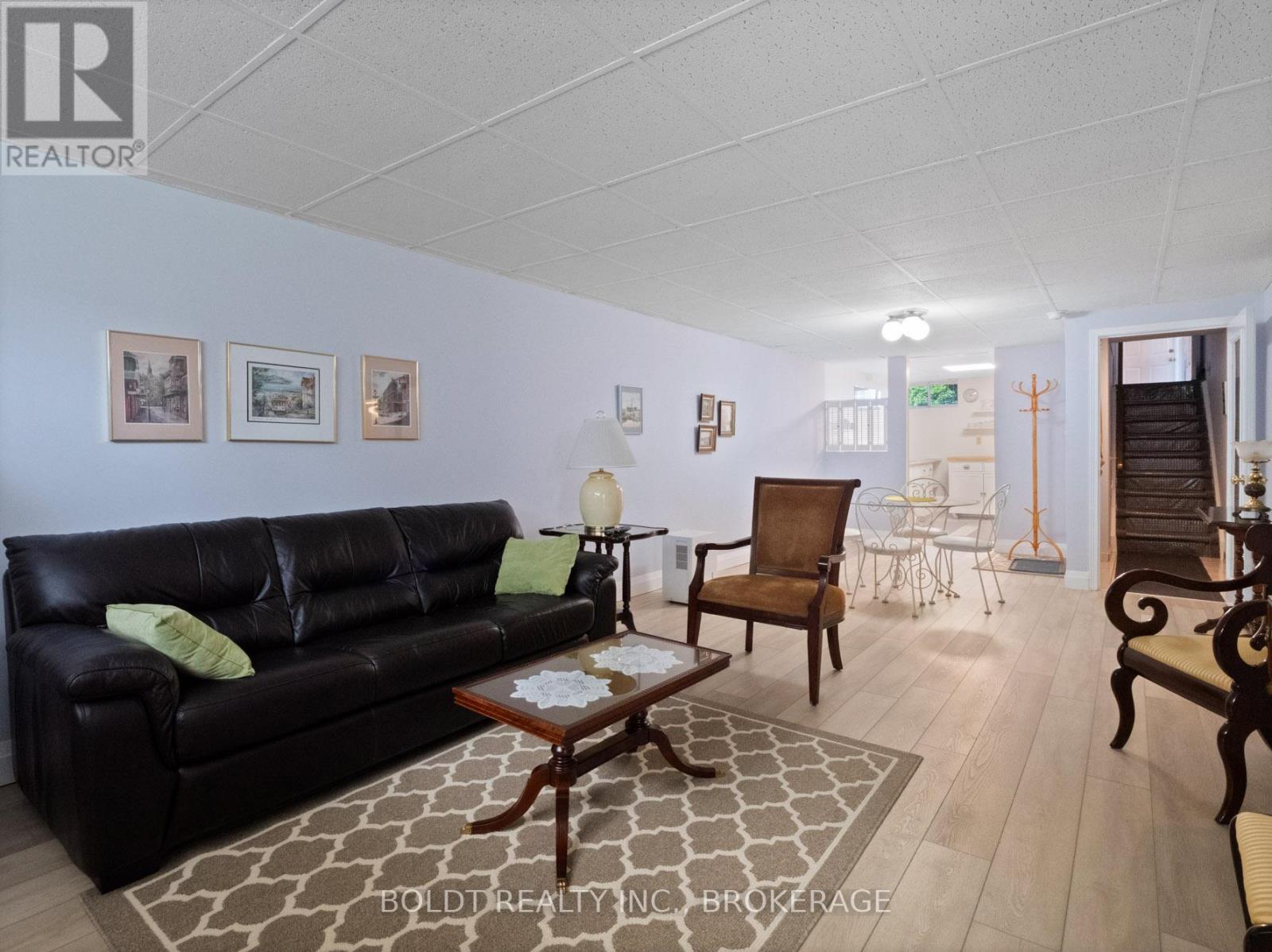 Lower - 2 Kenworth Drive, St. Catharines, Ontario  L2M 4S2 - Photo 8 - X12675218