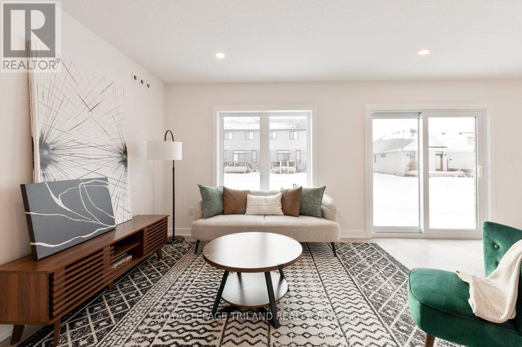 67 Harrow Lane, St. Thomas, Ontario  N5R 0P3 - Photo 17 - X12338681