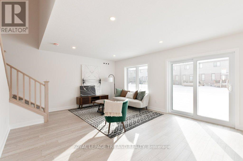 67 Harrow Lane, St. Thomas, Ontario  N5R 0P3 - Photo 13 - X12338681