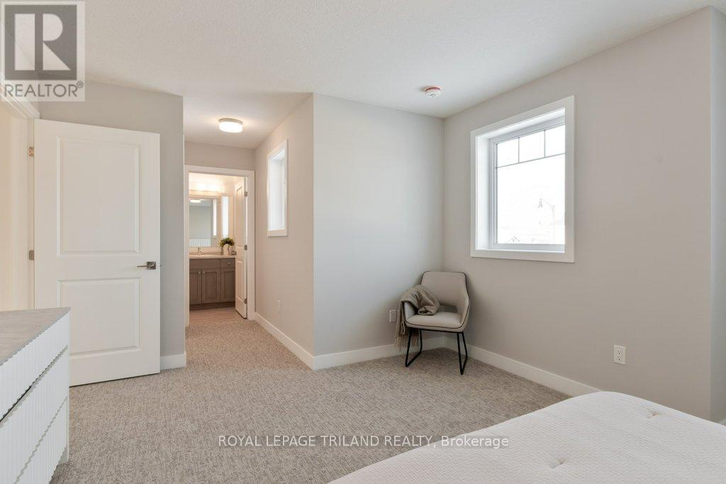 67 Harrow Lane, St. Thomas, Ontario  N5R 0P3 - Photo 21 - X12338681