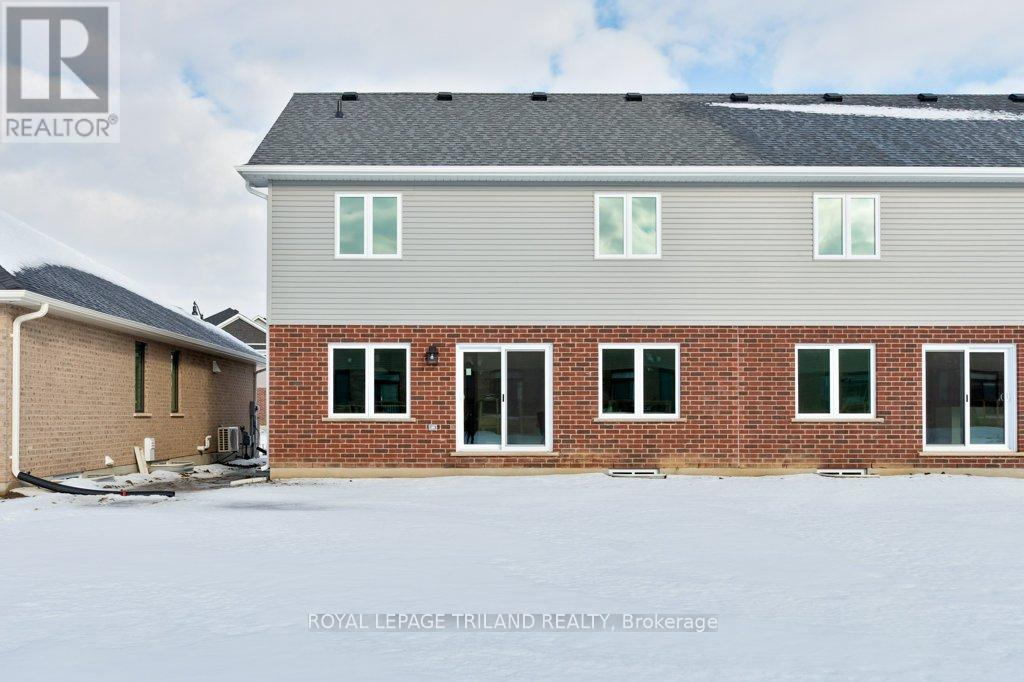 67 Harrow Lane, St. Thomas, Ontario  N5R 0P3 - Photo 34 - X12338681