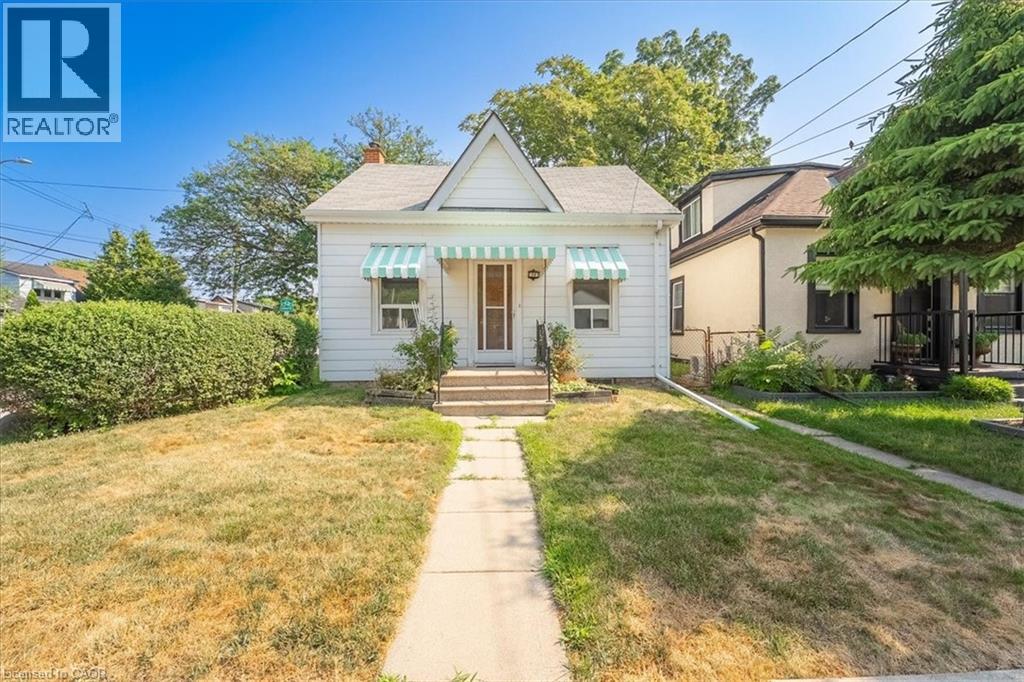 30 BAKER Street, Hamilton, Ontario