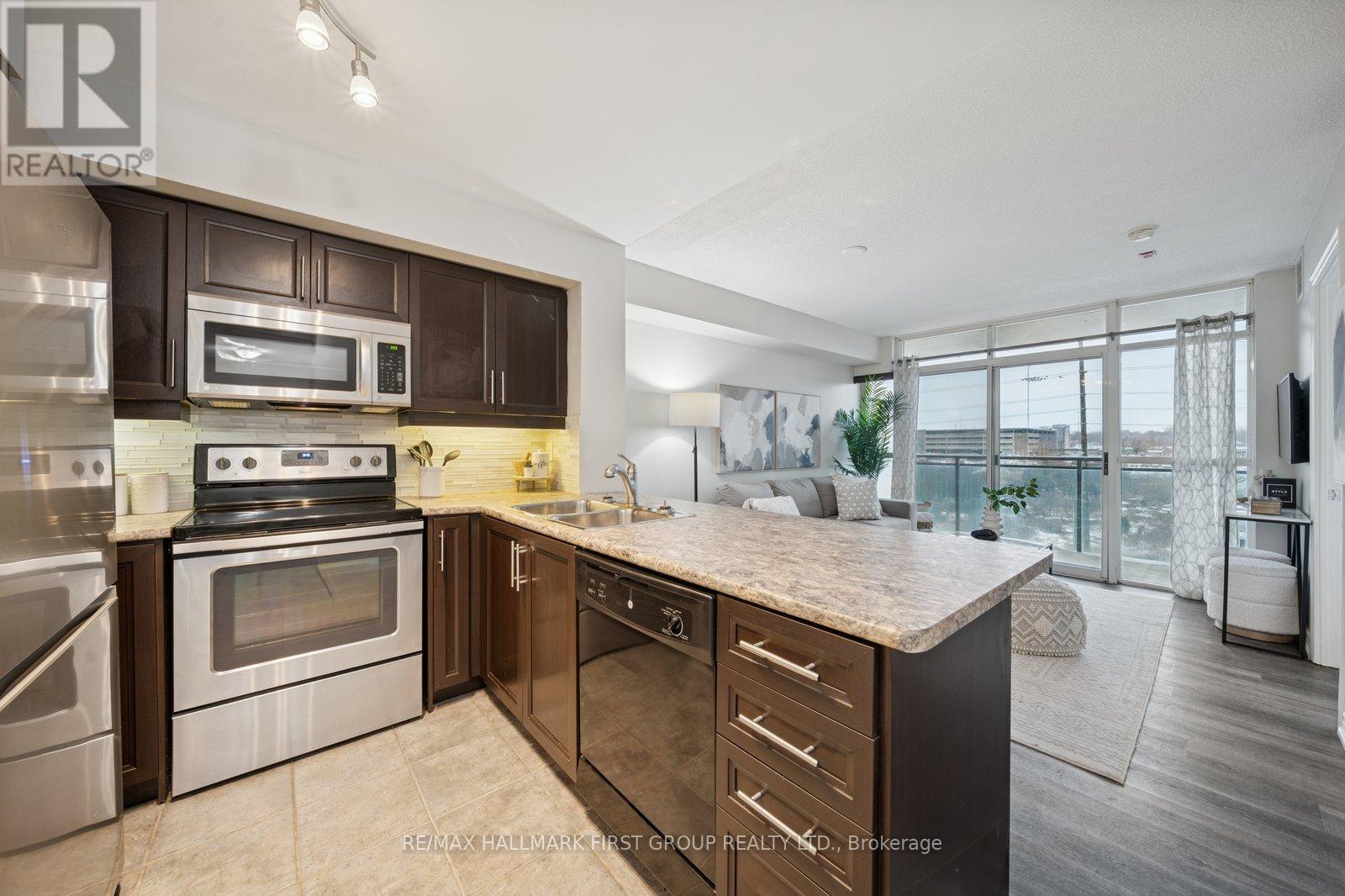 406 - 1600 Charles Street, Whitby, Ontario  L1N 0G4 - Photo 12 - E12675258