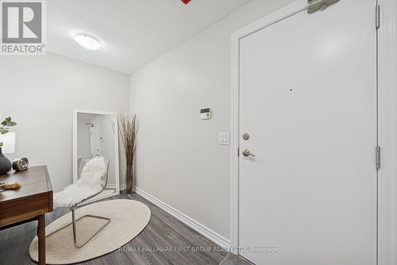 406 - 1600 Charles Street, Whitby, Ontario  L1N 0G4 - Photo 5 - E12675258