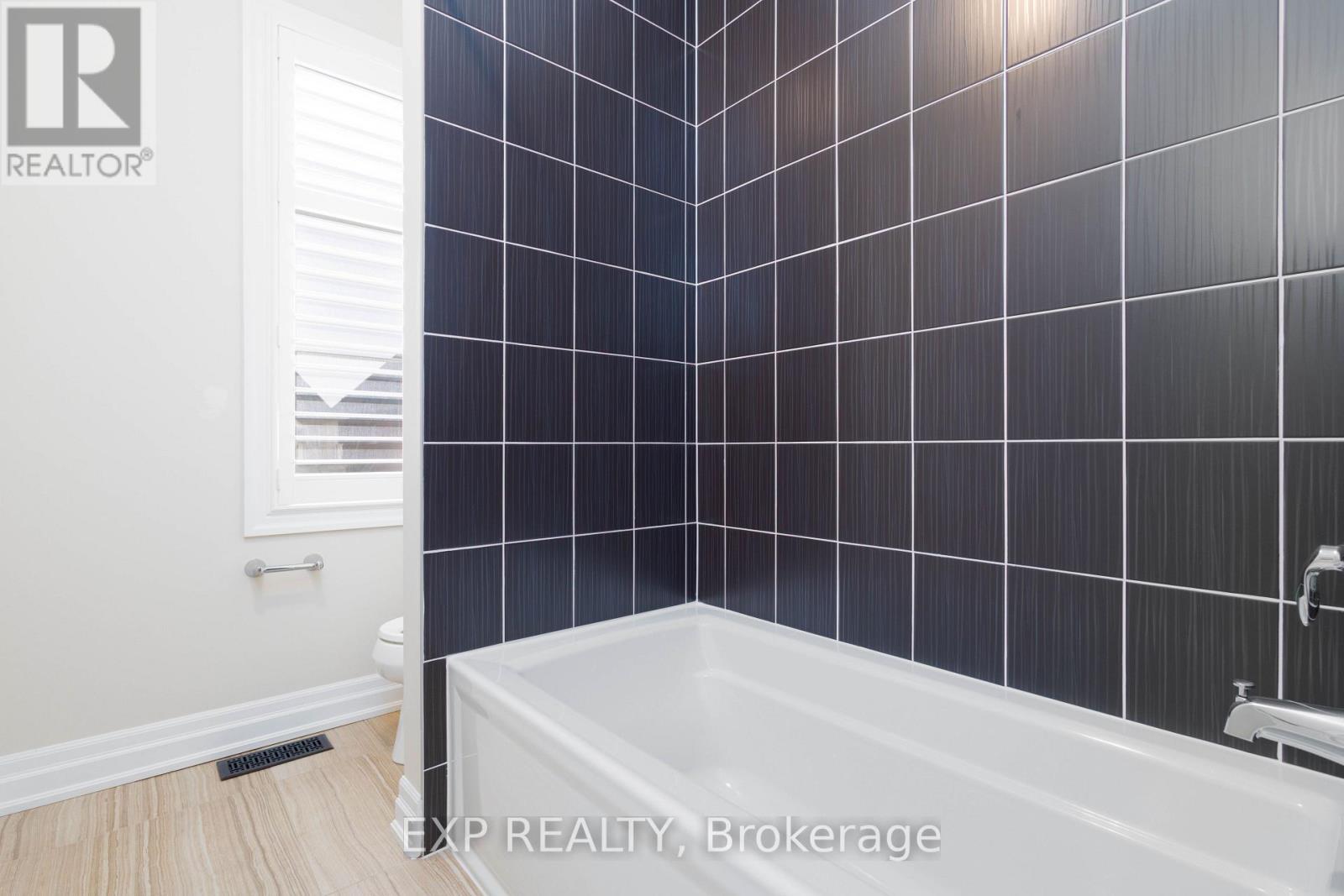 113 Burns Boulevard, King, Ontario  L7B 0M5 - Photo 24 - N12675210