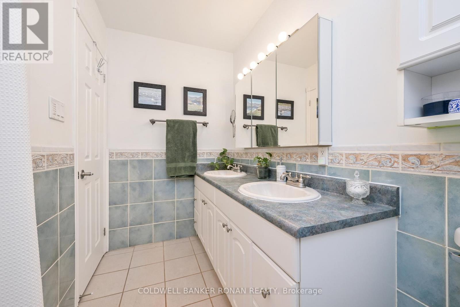 61 Doner Street, New Tecumseth, Ontario  L9R 1M7 - Photo 17 - N12675226