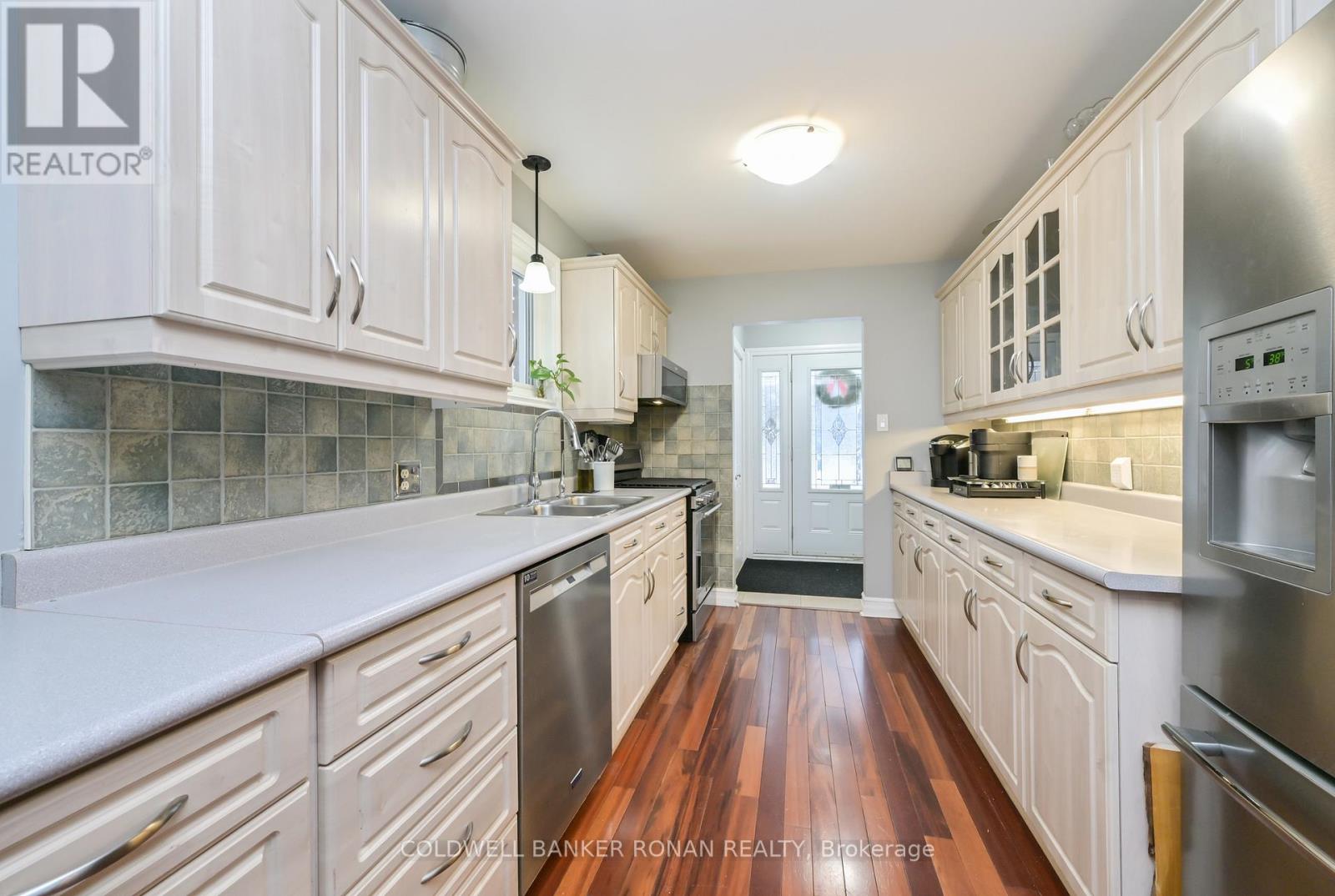 61 Doner Street, New Tecumseth, Ontario  L9R 1M7 - Photo 4 - N12675226