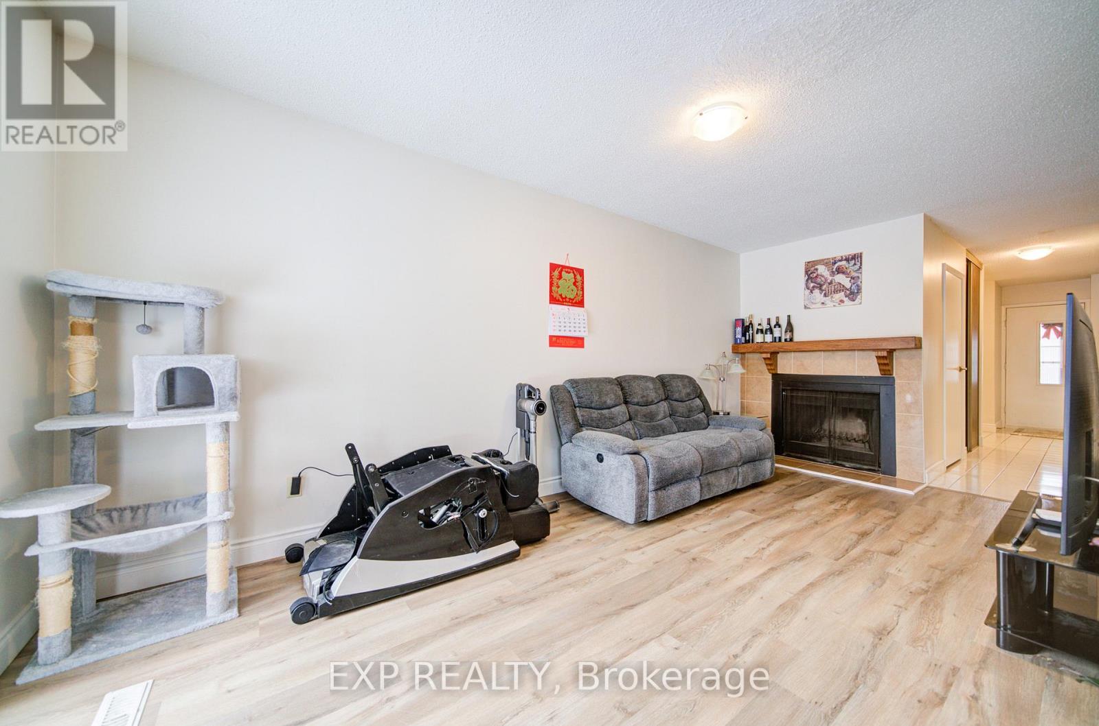 12 Sadlee Cove Crescent, Toronto, Ontario  M1V 1Y4 - Photo 8 - E12673706