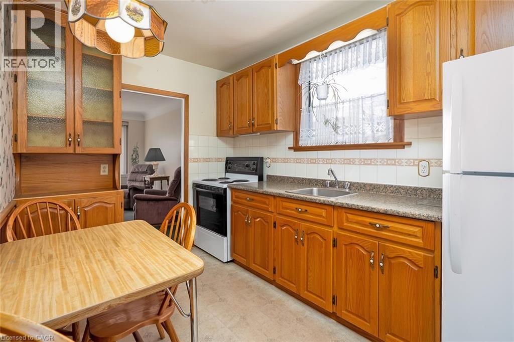 162 East 18th Street, Hamilton, Ontario  L9A 4P1 - Photo 10 - 40796870