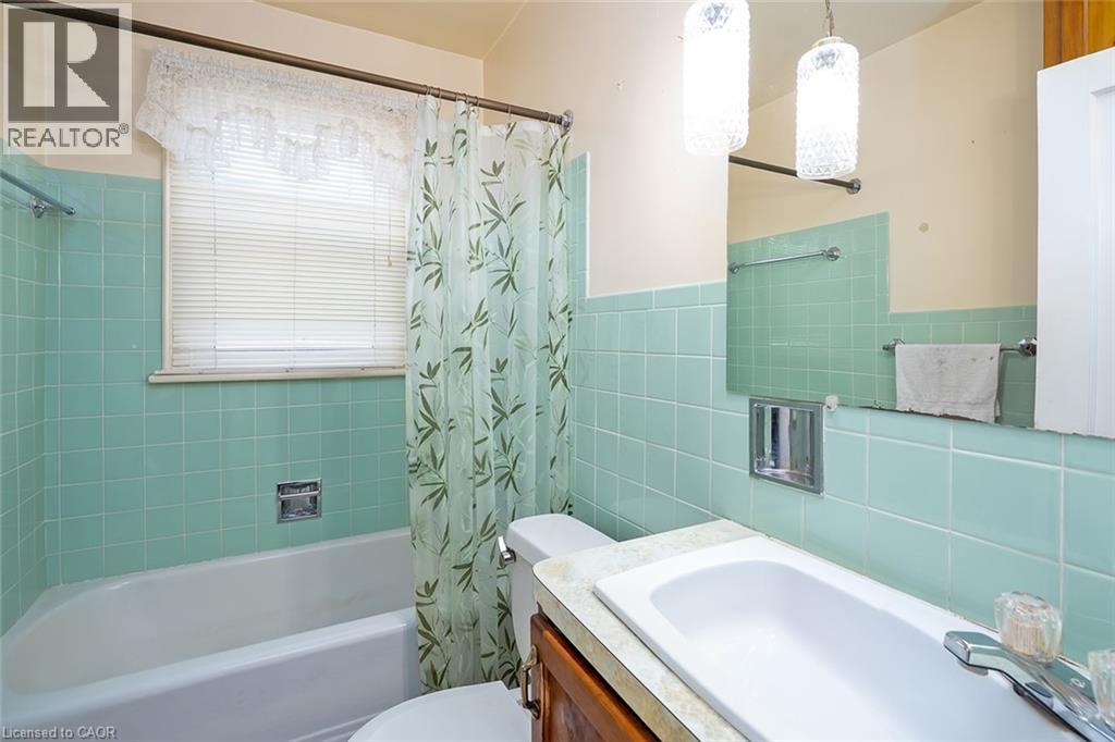 162 East 18th Street, Hamilton, Ontario  L9A 4P1 - Photo 23 - 40796870