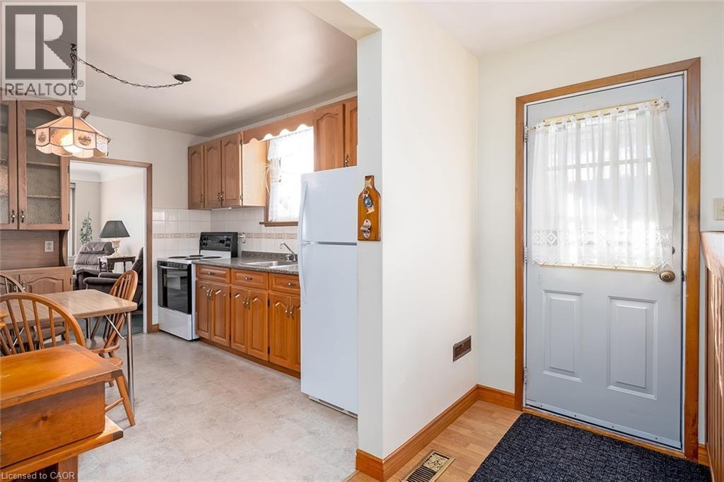 162 East 18th Street, Hamilton, Ontario  L9A 4P1 - Photo 9 - 40796870