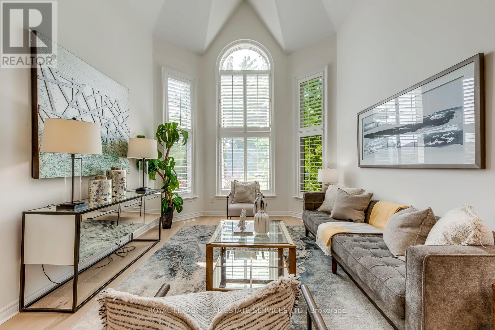 1387 Bayshire Drive, Oakville, Ontario  L6H 6E7 - Photo 10 - W12675256